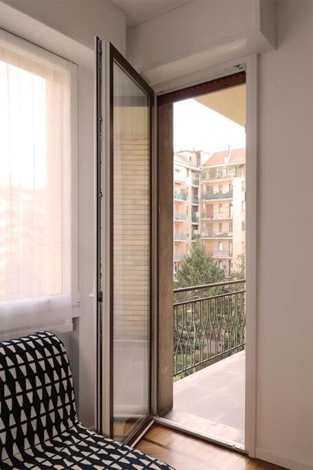 Appartement Bilocale Metro 4 Blu Frattini - Airport Linate à Milan Extérieur photo